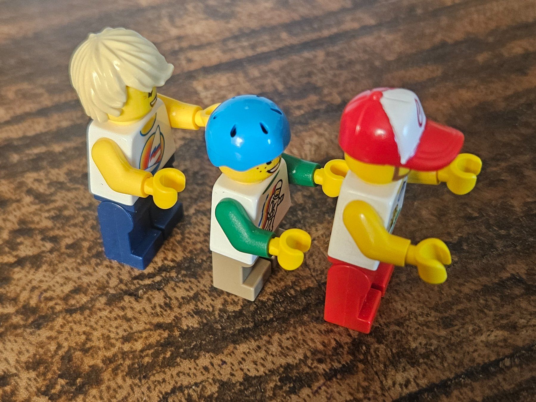 Lego Kit di costruzioni: lego lot de 3 figurines – Usato da Confignon venduto da Ecrofigs 3