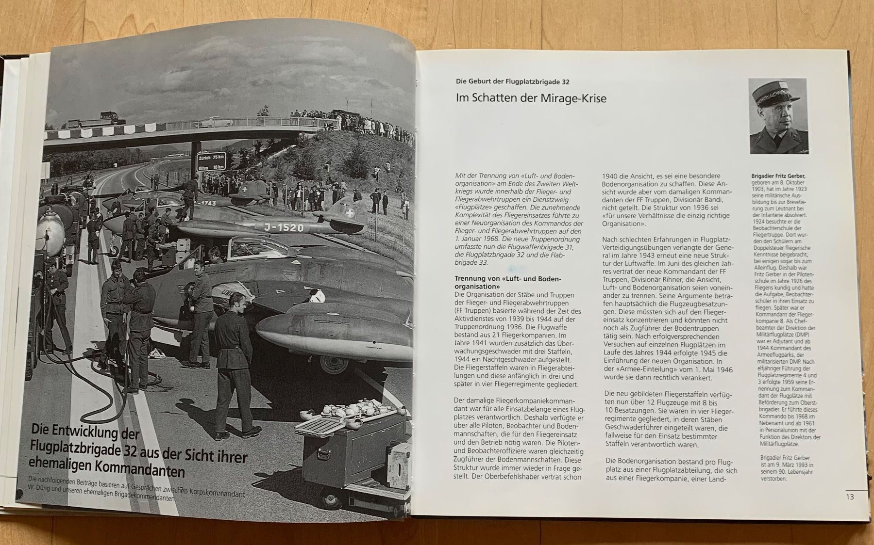Libri: Buch 25 Jahre Flugplatzbrigade 32 – Usato da Goldingen venduto da Bergler012 3