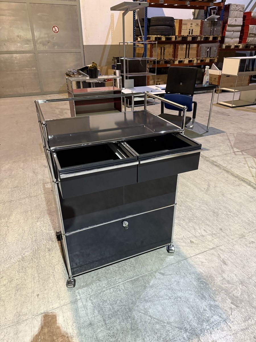USM Scaffali: USM Haller Sideboard Graphitschwarz auf Rollen ab 1.CHF 001 – Usato da Balsthal venduto da Designhaus.Schmitt 6