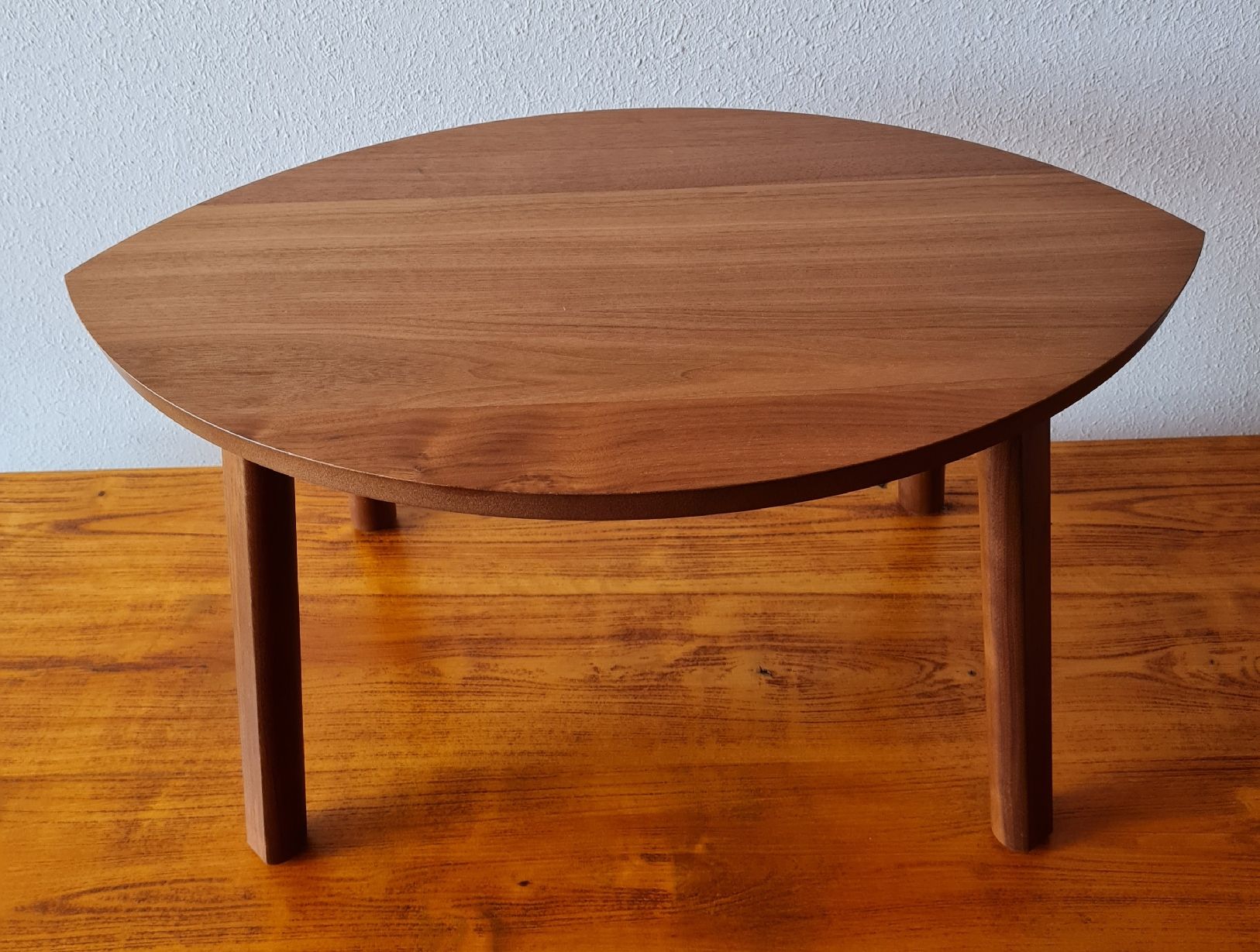 Tavoli: Design Beistelltisch von IKEA – Usato da Maur venduto da Tashi010