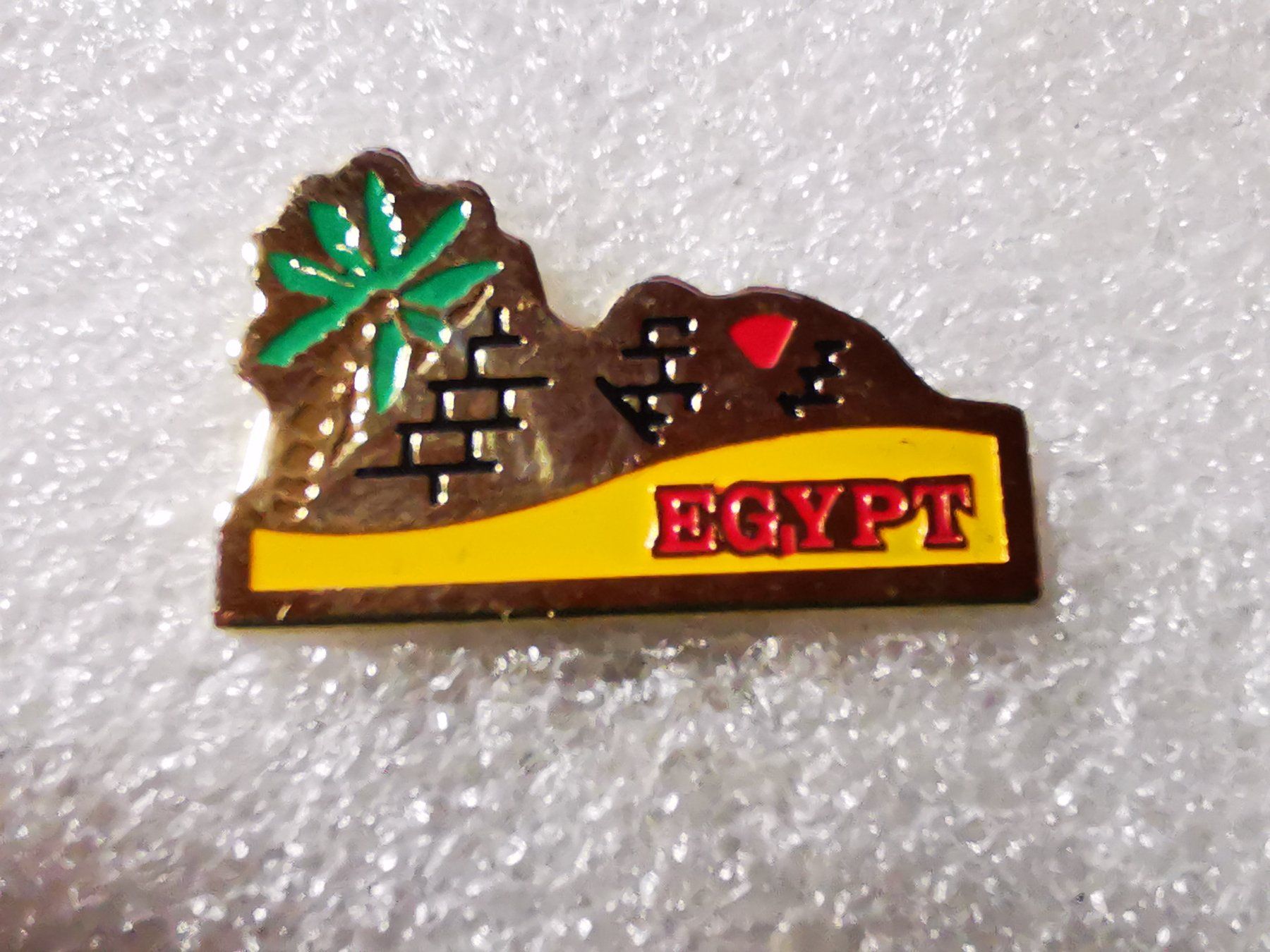 Placchette & Badge: Ansteckpin 131: Egypt – Usato da Oppligen venduto da Pin-Fall-Shop