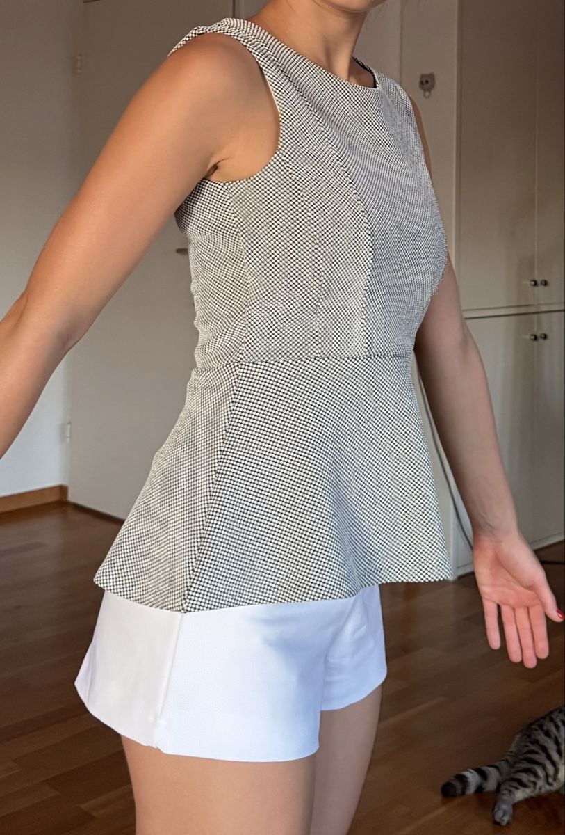 H&M Top: Chic Gray Top - Size S – Usato da Zürich venduto da eli_t8nw 1