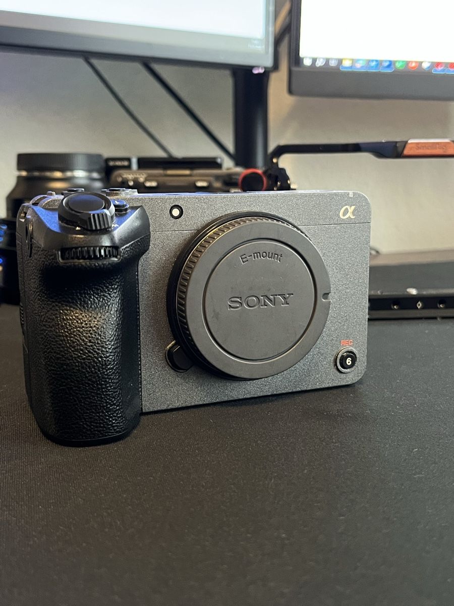 Sony Camcorder: Sony FX30 Cinema Line Camera mit Cage – Gebraucht aus Zürich von VeryOdd 2
