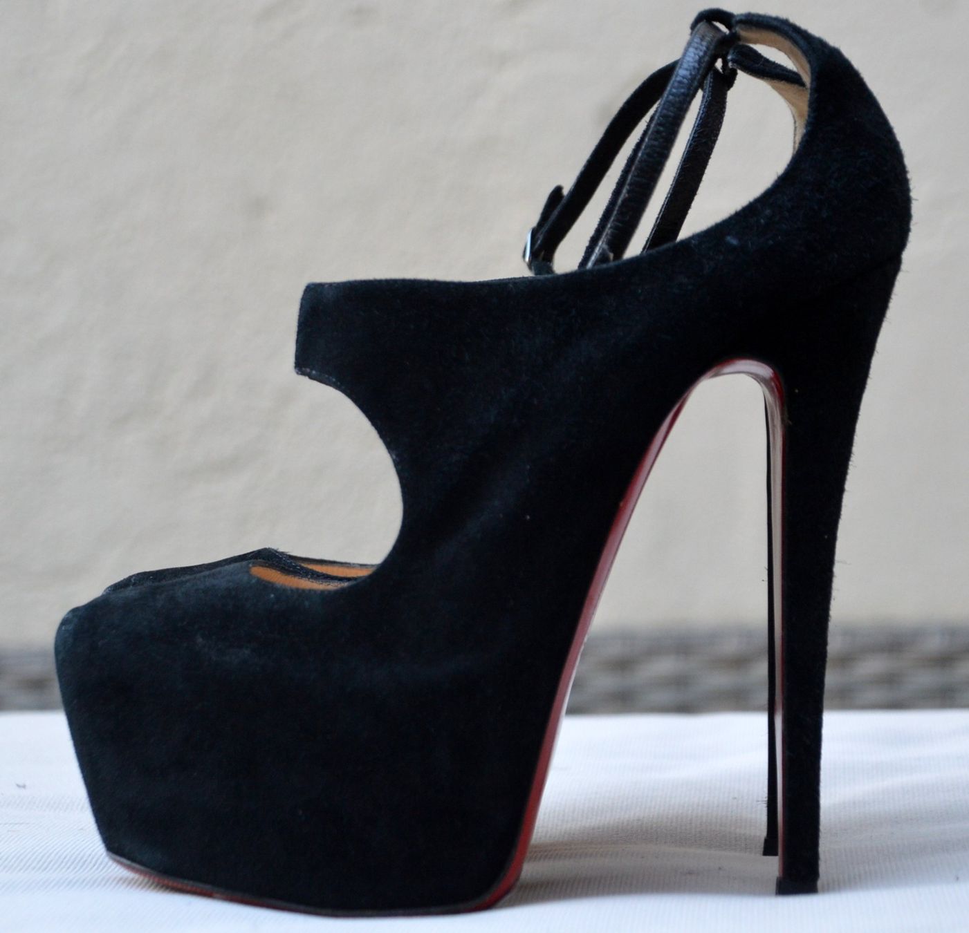 Christian Louboutin Damenschuhe: Christian Louboutin Pumps .37 – Gebraucht aus Collonges von arashee 5