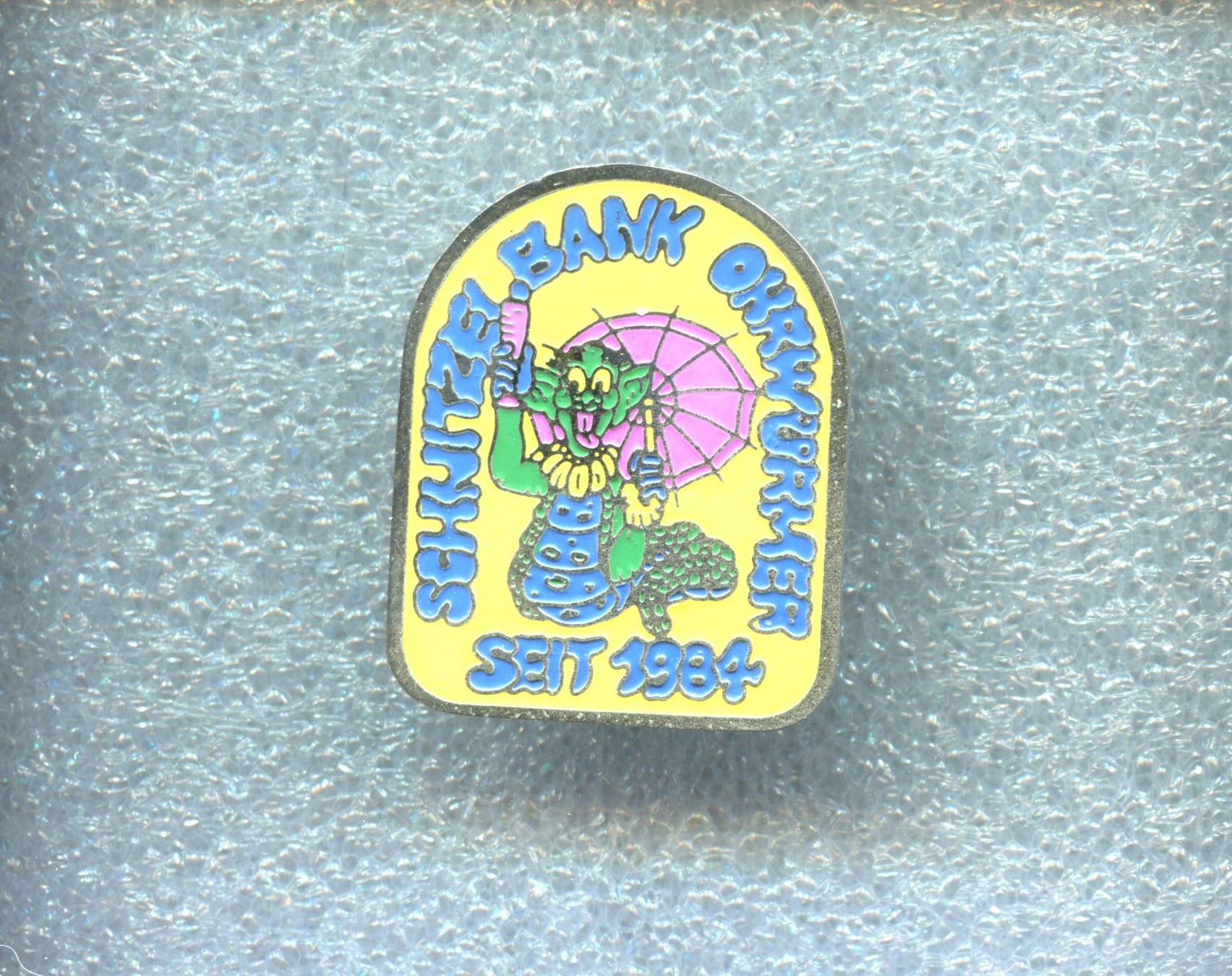 Placchette & Badge: SCHNITZELBANK  OHRWÜRMER  1984 – Usato da Winterthur venduto da Sammleroase