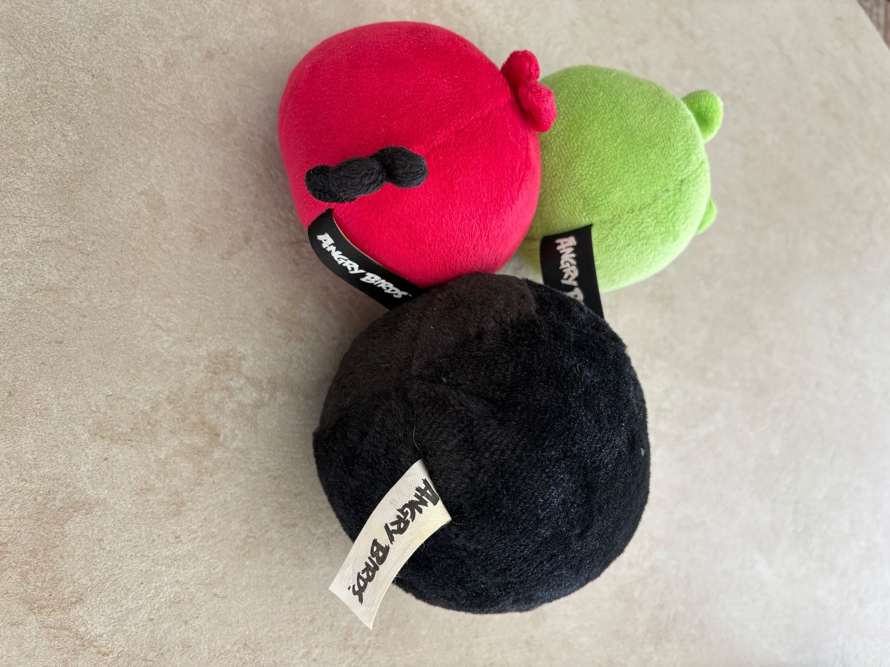 Spielzeuge: 3 Angry Birds en peluche – Gebraucht aus Vessy von ongaros 2
