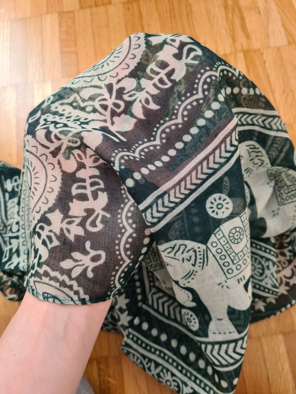 Foulards, Tücher & Schals: Damenschal – Gebraucht aus Jona von Good_luck_ 1