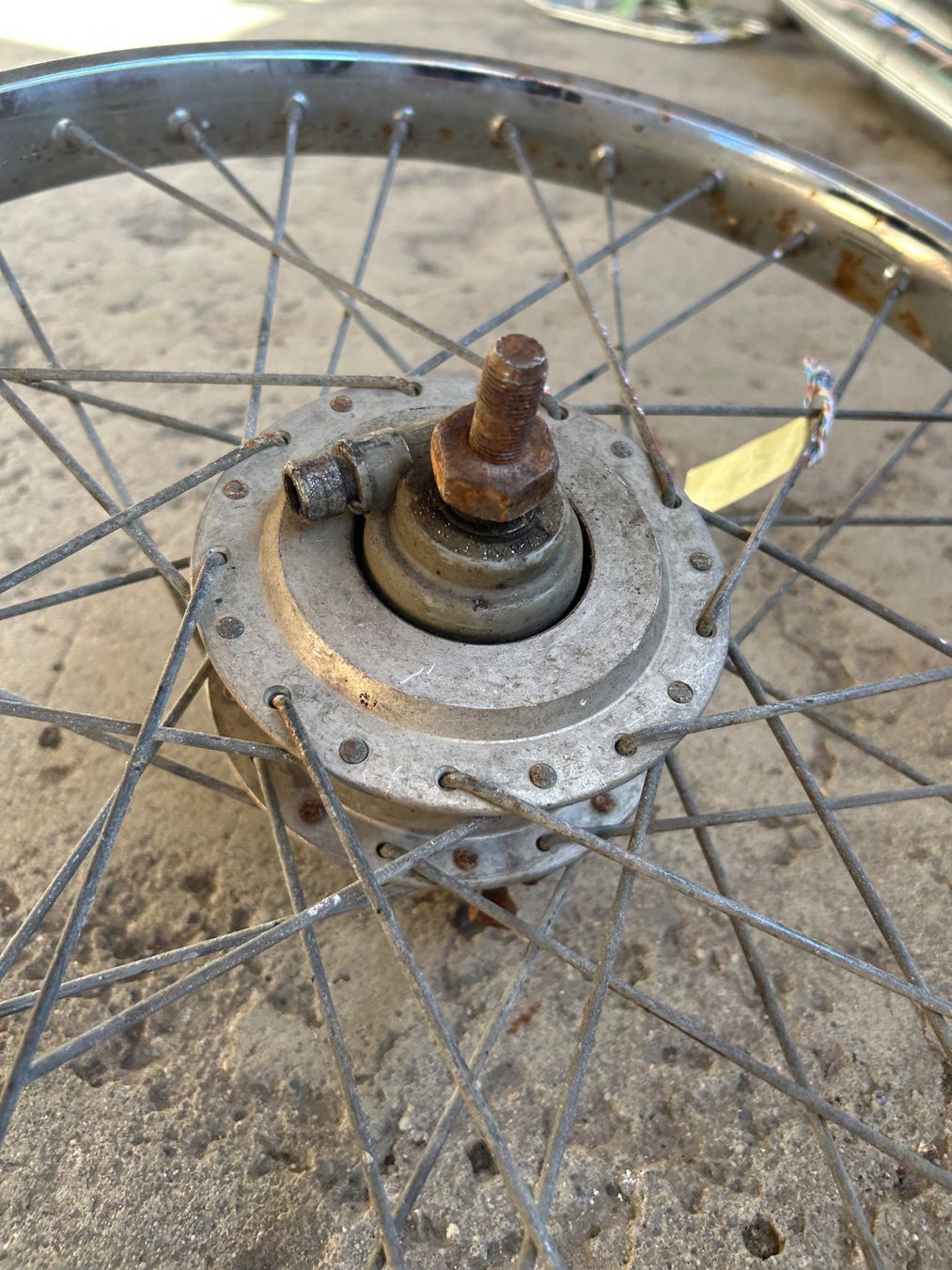 Puch Parti ricambio per ciclomotori: Puch Maxi/X30 Speichen Mofa Vorderrad – Difettoso da Fahrni b. Thun venduto da berger_tuning34 3