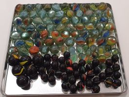 Murmeln-Konvolut, Glasmurmeln, viele Farben, 126 Stk.