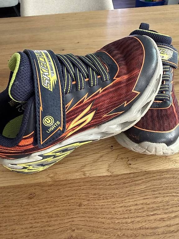 Scarpe per ragazzi: Skechers Kinder Sneaker Gr. 28 – Usato da Gwatt (Thun) venduto da Bennae 1