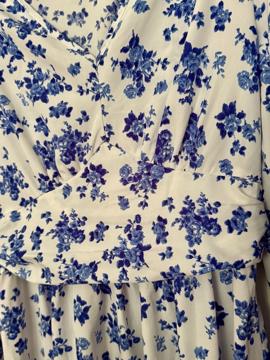 Shein Kleider: Shein Sommerliches Blümchenkleid mit langen Ärmeln, Gr. M – Gebraucht aus Basel von oks_7kxy 2