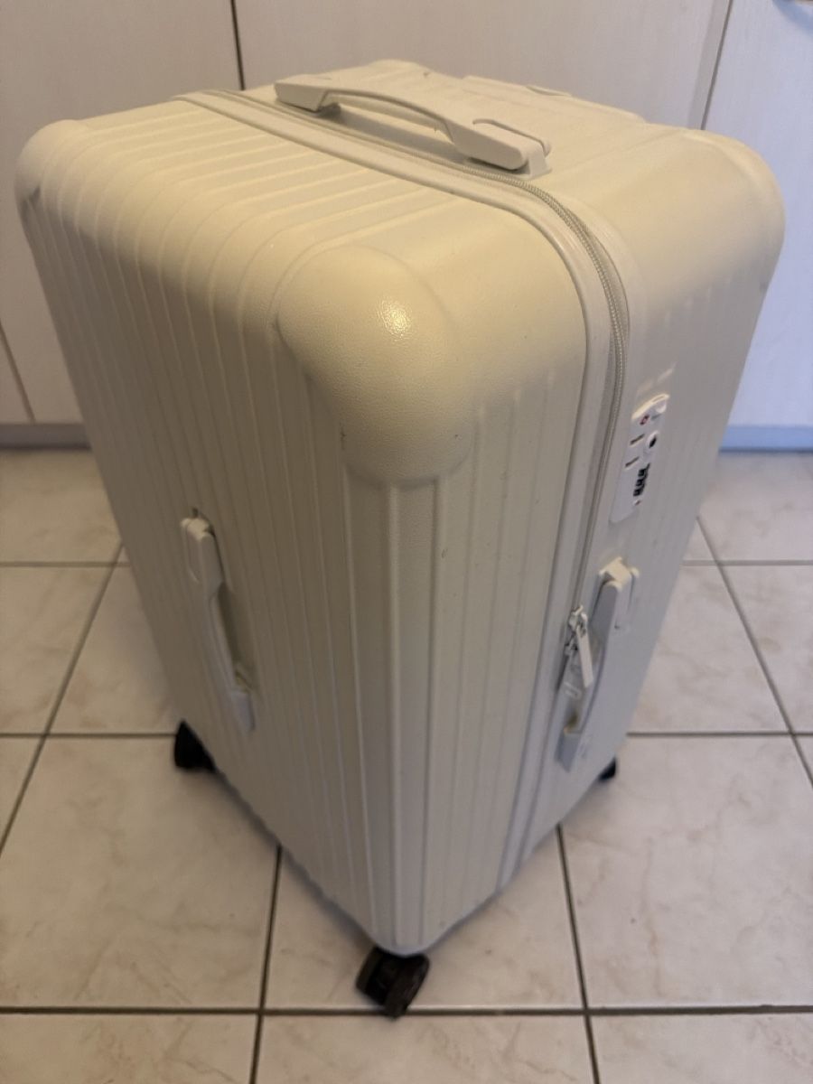 Valises de voyage: Omechoo light suitcase  – D'occasion à Zürich par yogurtm