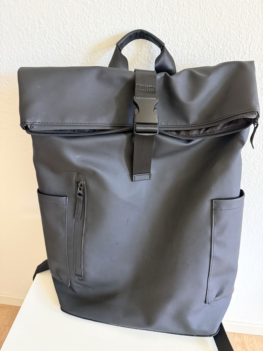 Zaini: Rucksack schwarz – Usato da Rorschacherberg venduto da pol_2pw7