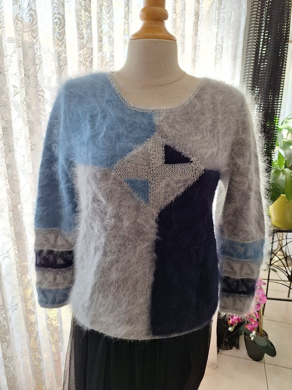 Pulls & Sweat-shirts: Pull angora tricot main 38-40 – D'occasion à St-Triphon par Jldr0
