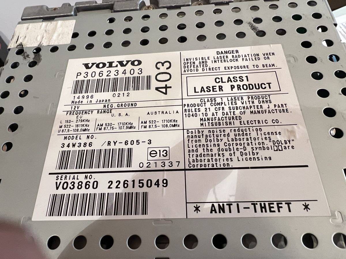 Radio: Original Volvo Radio HU-655 – Usato da Halden venduto da Satellite 1