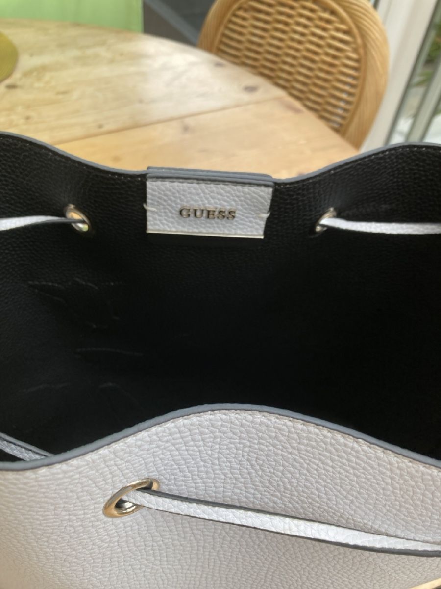 Borse da donna: Guess Tasche – Nuovo (secondo la descrizione) da Romanshorn venduto da gokken 2