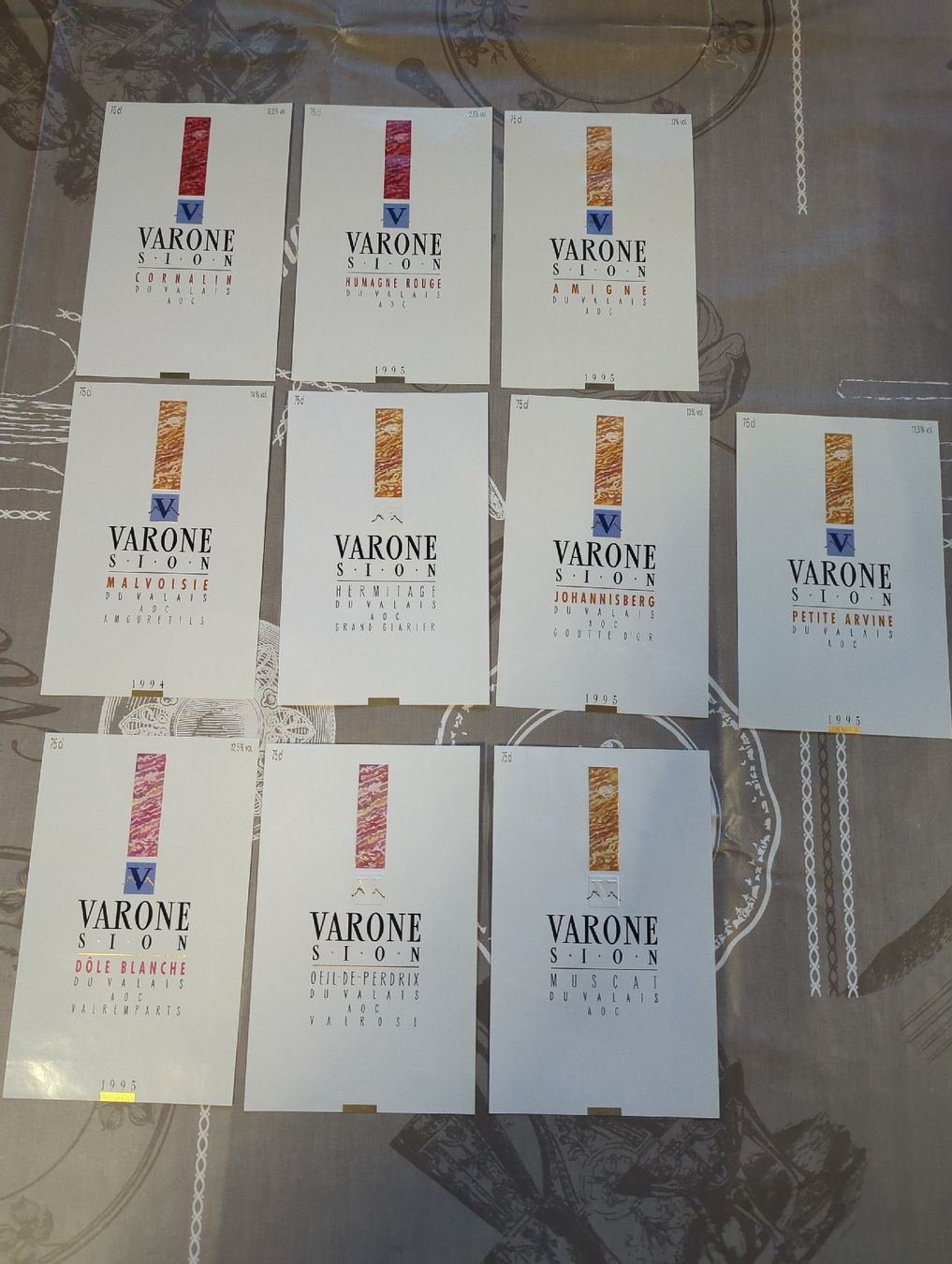 Wein: Weinetiketten Cave Varone, Sion, 90er  – Neu (gemäss Beschreibung) aus Muraz (Collombey) von c.donnet 1