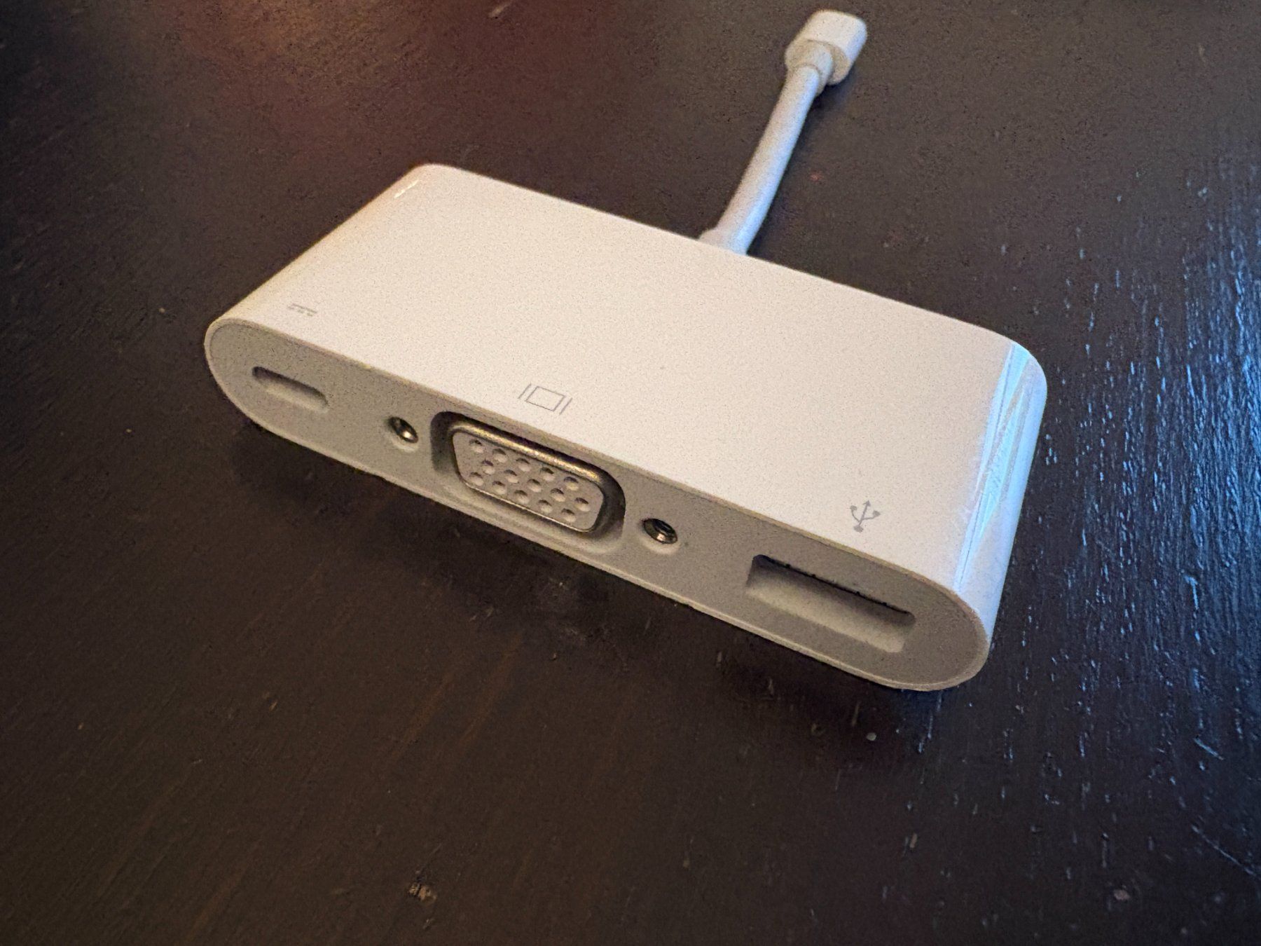 Apple Unità & Adattatore: Apple Multiport Adapter USB-C / VGA / USB-A // MJ1L2ZM/A – Usato da Zürich venduto da Malf_007 1