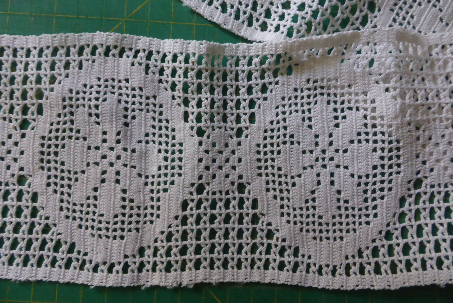 Tessuti: Alte Spitzen weiss, Handarbeit - 11 x 65 cm – Nuovo (secondo la descrizione) da Brunnadern venduto da pinkfaden 1