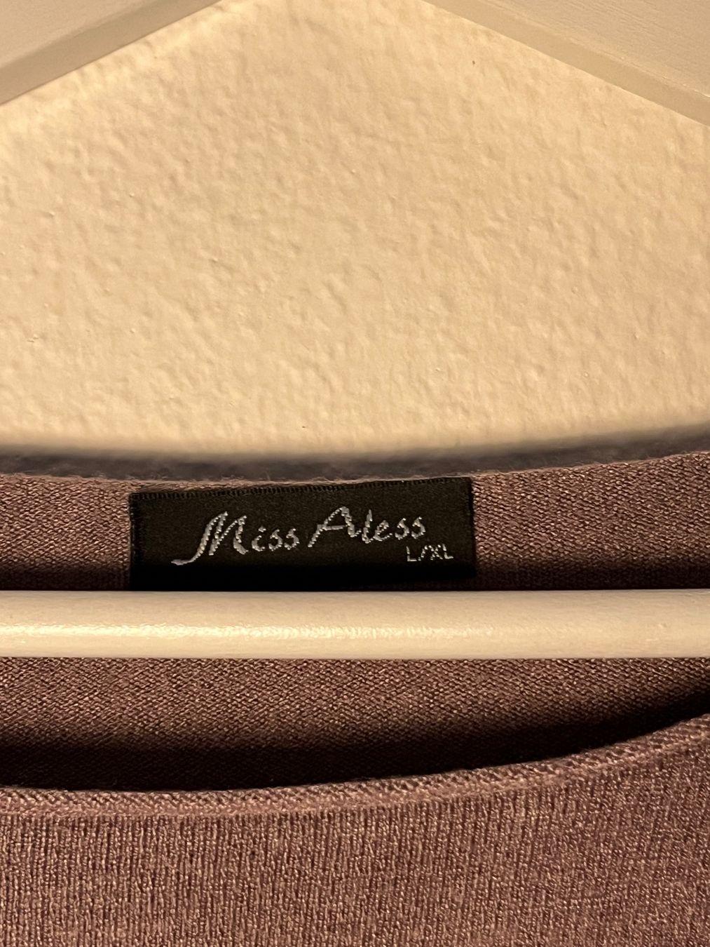 Maglioni & Felpe: MISS ALESS Kaschmirpullover – Usato da basel venduto da twicebutnice0 2