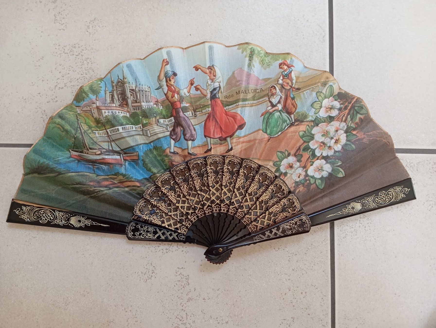 Alle Dekorationen: 4 Handfächer Vintage – Gebraucht aus Oberägeri von baerghuus 5