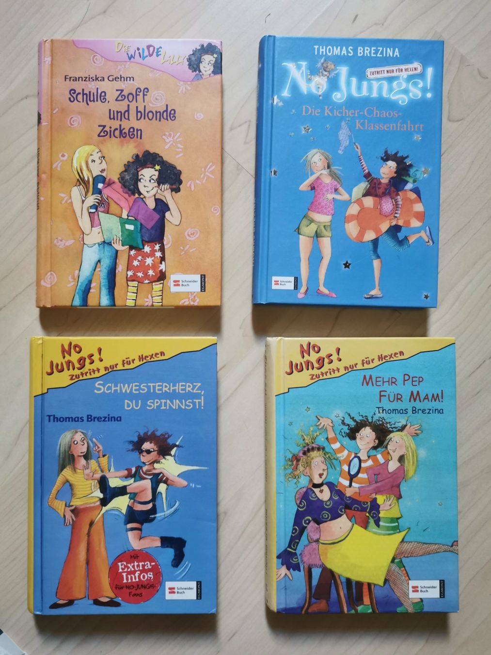 Bücher: 4 Mädchenbücher "No Jungs"/"Zicken" – Gebraucht aus Weite von zerozerox