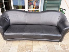 Ledersofa, gebraucht  - schwarz mit blauer Naht