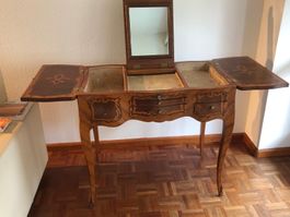 Coiffeuse style Louis 15 (date 1950) / Frisierkommode