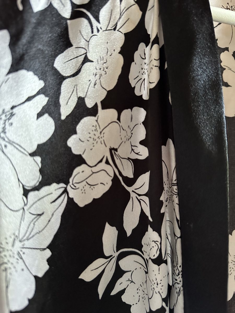 Arte internazionale: Schwarzer Kimono mit Blumenmuster - Grösse Unisize – Usato da Münsingen venduto da Secondhand89 1