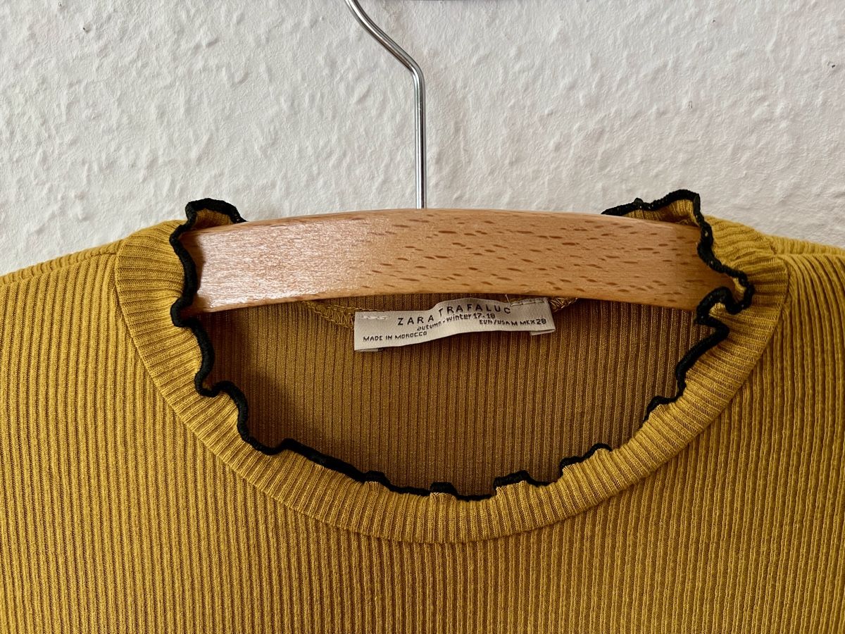 Zara Top: Zara Trafaluc Shirt – Usato da Therwil venduto da blubblubblubb 1