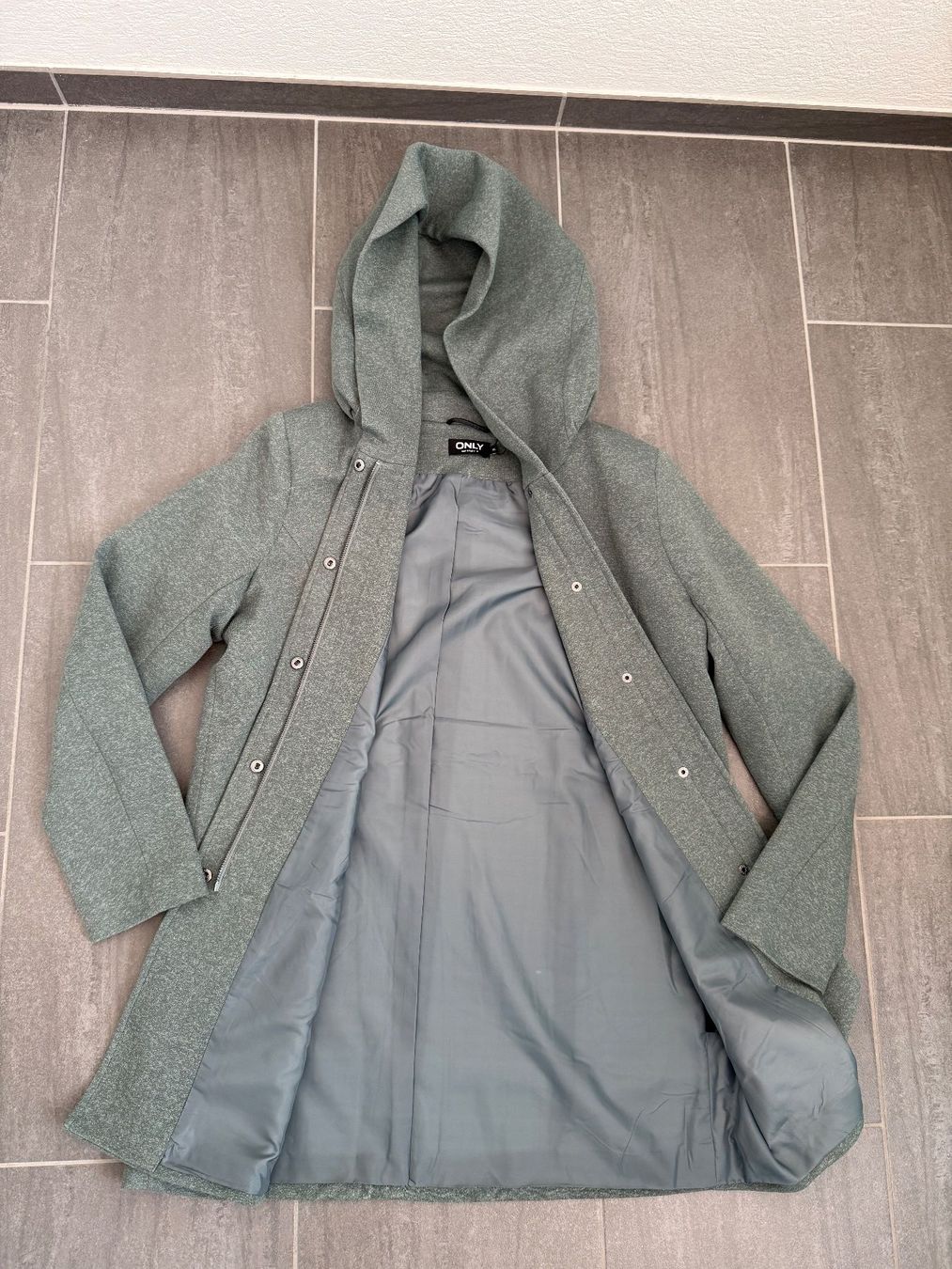 Only Cappotti: ONLY Übergangsjacke / Mantel, Grösse XL, Neu – Nuovo (secondo la descrizione) da Wolfwil venduto da Inseider12 6