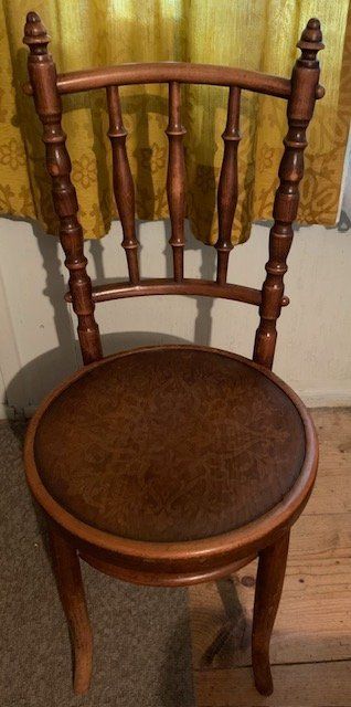 Thonet Sedie: 6 Antike Kaffeehaus- oder Bistro-Stühle / "Stil Thonet" – Usato da Gundetswil venduto da Egro100 1