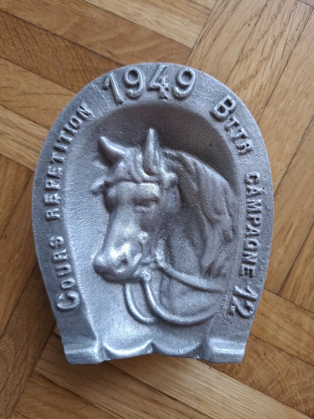 Aschenbecher: Ancien cendrier Armée Suisse  – Gebraucht aus Moutier von Carambaaa