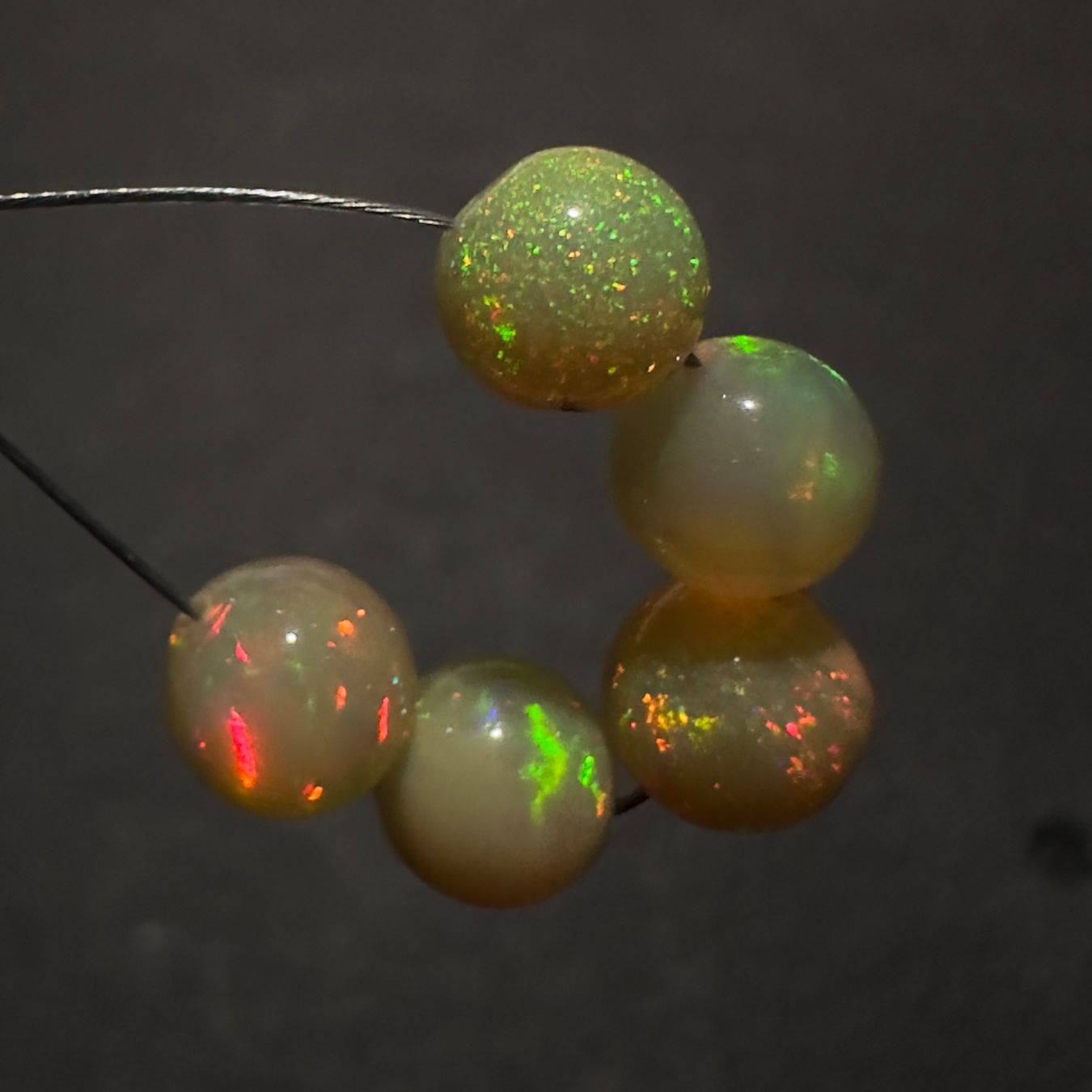 Edelsteine: 4.26 ct - Natural Ethiopian Opal Beads - 5 Pcs – Neu (gemäss Beschreibung) aus Zürich von Yoohooz 1