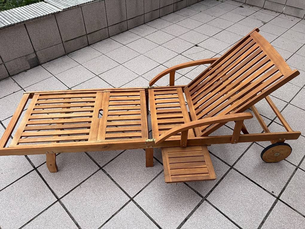 Sedie a sdraio: Gartenliege aus Teakholz – Usato da Luzern venduto da Poldi2 3