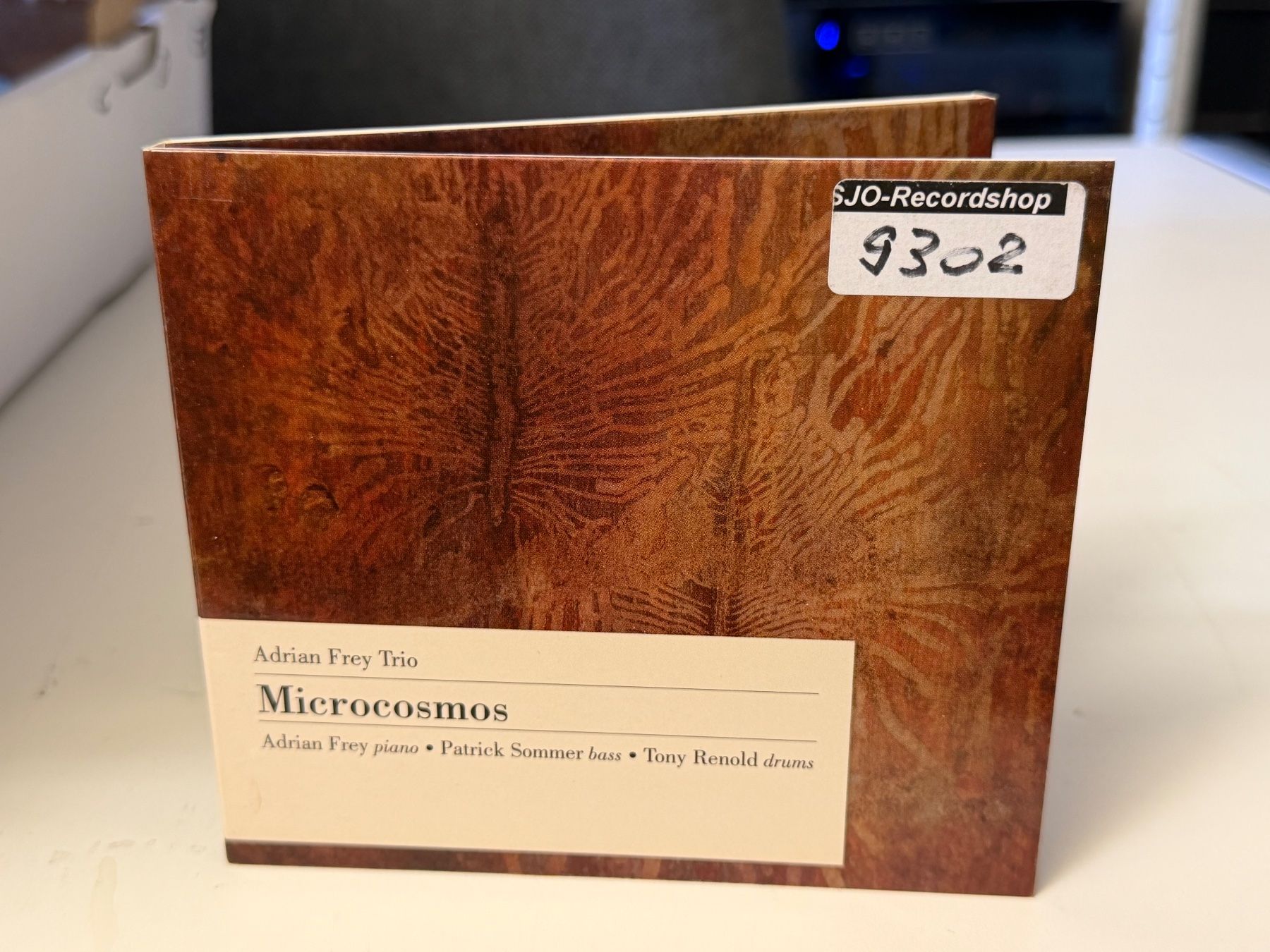 CD: Adrian Frey Trio - Microcosmos - SRA04A – Nuovo (secondo la descrizione) da Küsnacht ZH venduto da JazzRecords
