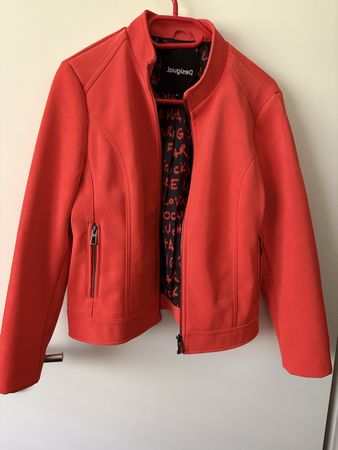 Jolie veste Desigual taille XL