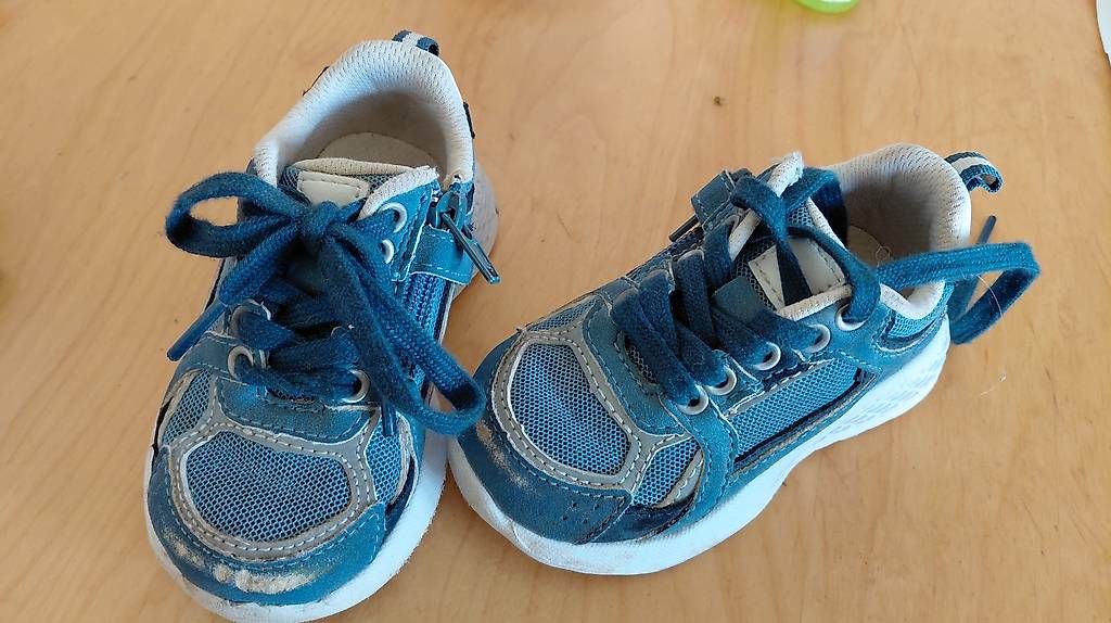 Scarpe per ragazzi: Schuhe gr 21 – Usato da Ostermundigen venduto da deb1deb1