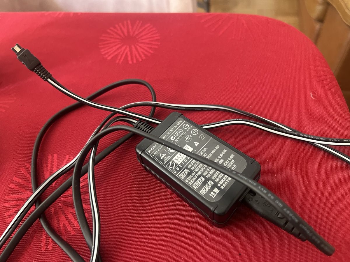 Sony Videocamere: Sony Handycam DCR-SR87 – Usato da Zürich venduto da jao_2bx7 6