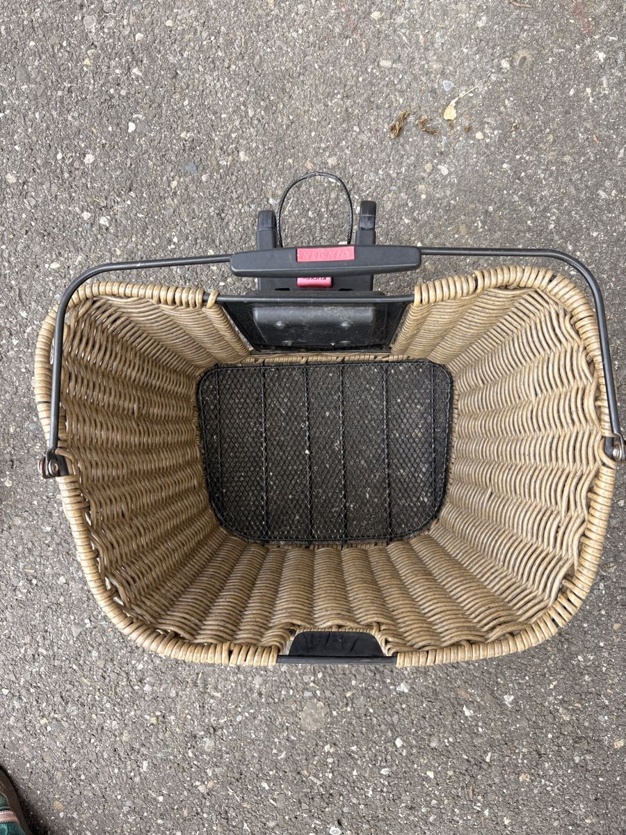 Sonstiges für Haushalt & Wohnen: Klickfix Fahrradkorb mit Halterung beige  – Gebraucht aus Luzern von ano_h2k2 8