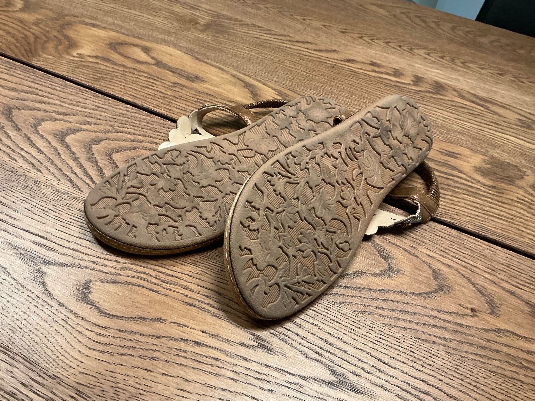 Chaussures femmes: Schöner Sandalen Grösse 41 – D'occasion à Würenlos par sweety5436 1