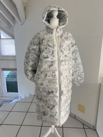 Nike Daunenmantel lang Gr. M Winterjacke weiss/grau Neu