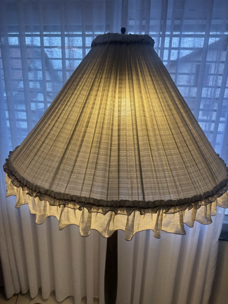Lampade: Vintage Stehlampe mit Stoffschirm  – Usato da Oftringen venduto da Makeq 1