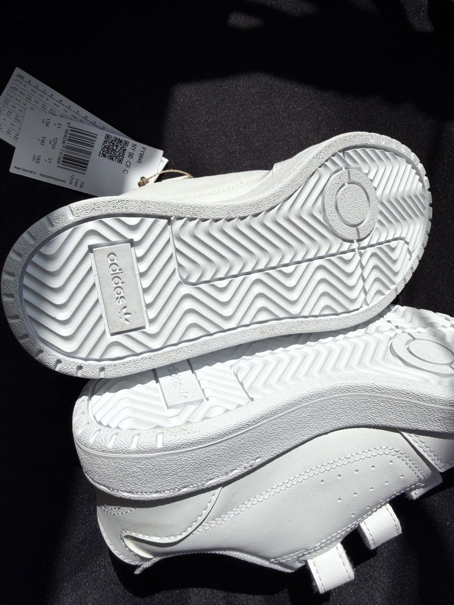 Adidas Scarpe per ragazzi: NEU Adidas Kinder Schuhe - Gr. 31 – Nuovo e nell'imballaggio originale da Davos Platz venduto da Ch01girl 2