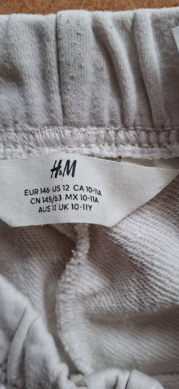 H&M Pantaloni: Trainingshose Mädchen  146 von H&M – Usato da Thun venduto da lede 5