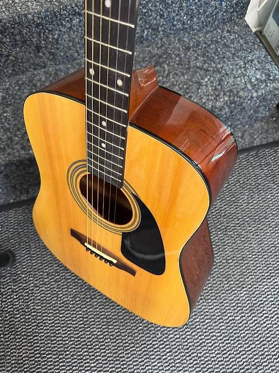 Instruments de musique: Fender DG4 Acoustic Dreadnought Almost Vintage! – D'occasion à Morges par GvnMusic 2