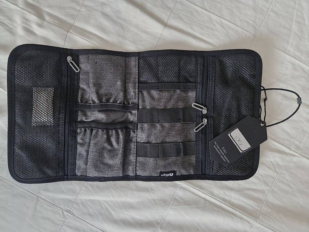 Valigie & Borse: Folio Travel & Tech Organizer. NEW! – Nuovo e nell'imballaggio originale da Dübendorf venduto da Olenaaa 1