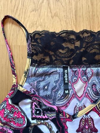 Débardeur femme motif cachemire dentelle et polyester TSneuf