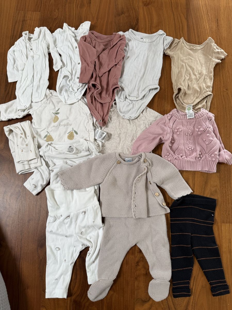 Lotti & Set di vestiti: Baby Kleider Set, Grösse 62, H&M, Petit Bateau – Usato da Forch venduto da kat_98t7