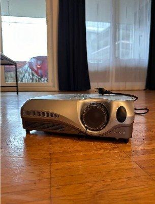 Videoprojektoren: Hitachi CP X444 | Beamer | Projektor – Gebraucht aus Bülach von bonbman